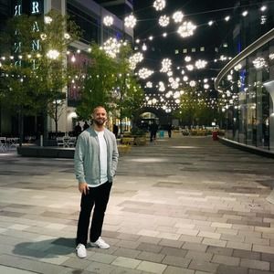 Meet your Posher, Tj